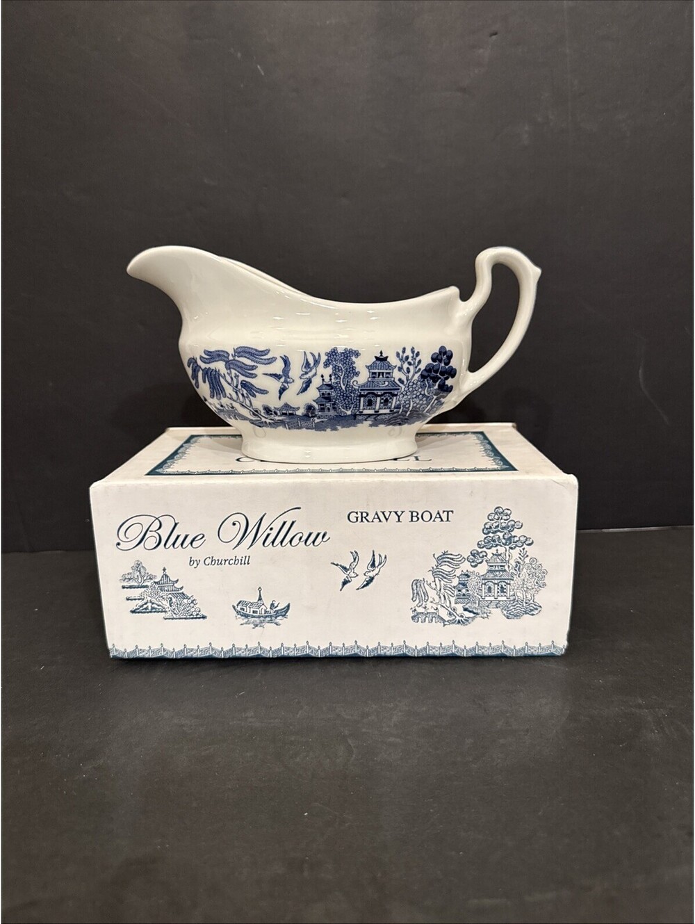 Churchill "Blue Willow" Gravy Boat England New